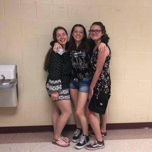 Meet your Posher, Stephanie